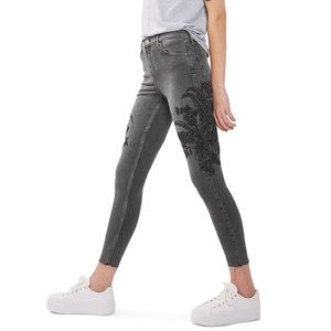 Gray Embroidered Topshop Jamie Jeans w/ Raw Hem